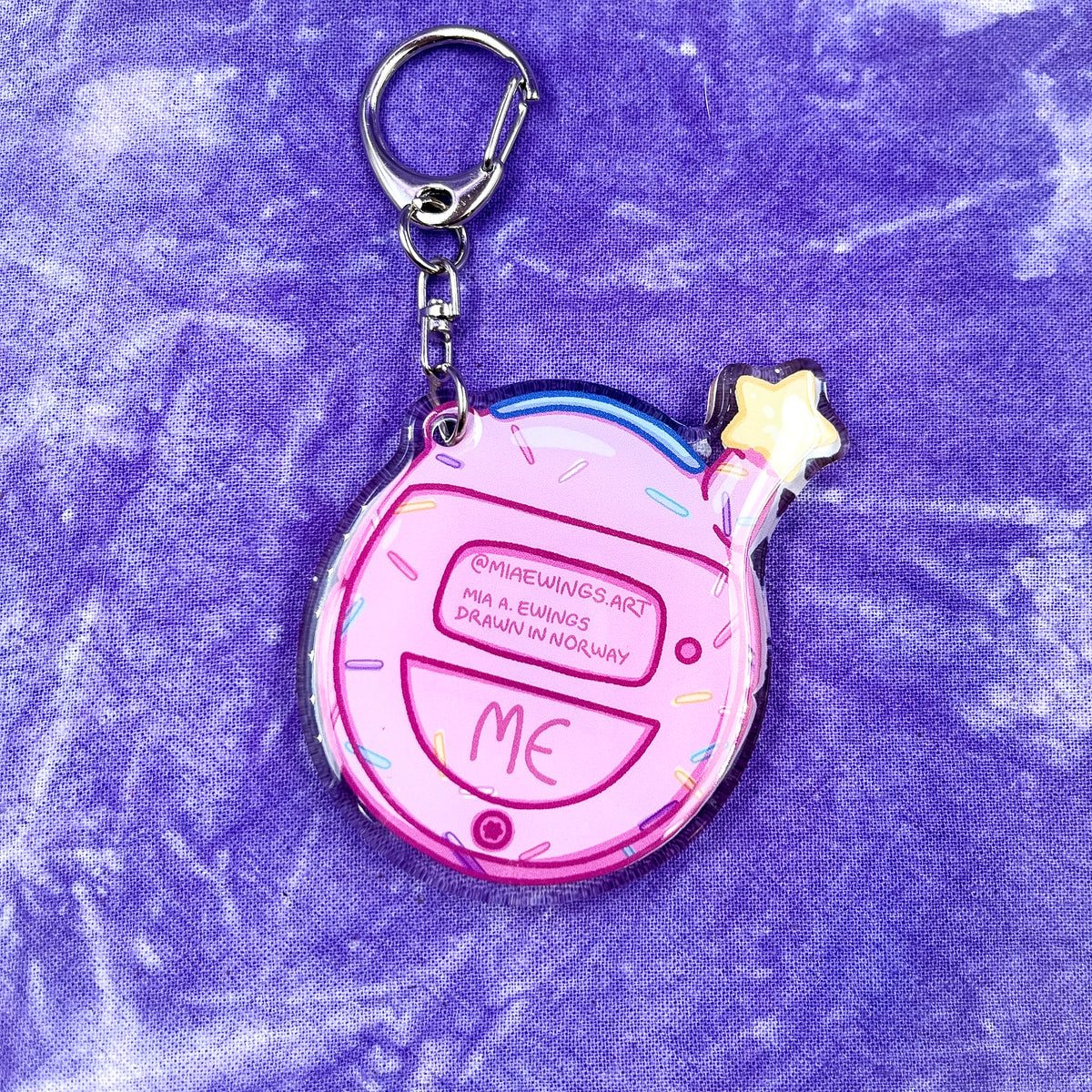Raccoon shaker keychain